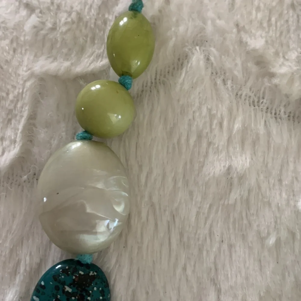 Necklaces, one multi color beads.Second are beautiful green color. ‎       B21